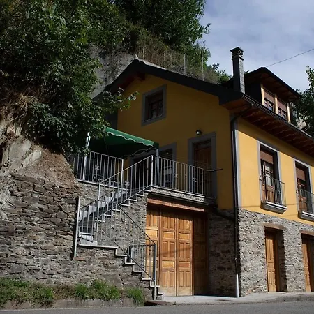 Mestas Летний дом Кангас-дель-Нарсеа